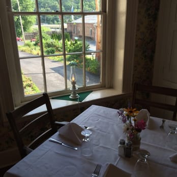 Golden Eagle Inn - Dining room - Bed & Breakfast Near Me - Bedford, Pennsylvania
