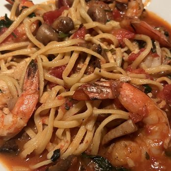 Saranello's - Shrimp Diablo Linguine - Italian Near Me - Wheeling, Illinois