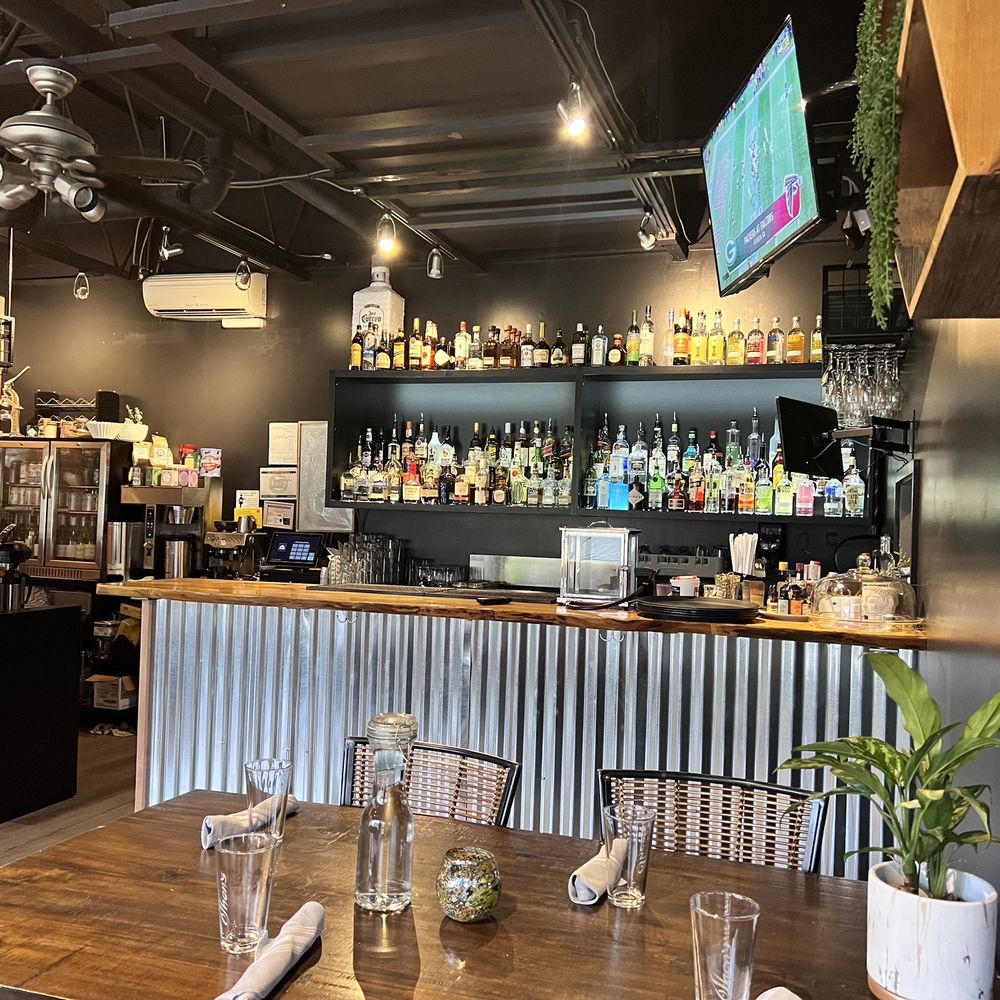 Oshen's Chophouse - Bar - Wine Bars Near Me - Gleneden Beach, Oregon