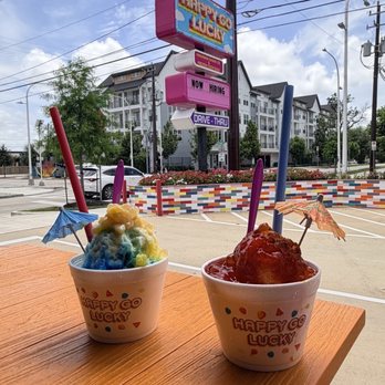 Happy Go Lucky - Pineapple Express and Mangonada (small size) - Cocktail Bars Near Me - Houston, Texas