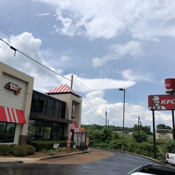 KFC - Front - Fast Food Near Me - Cookeville, Tennessee KFC - Front - Fast Food Near Me - Cookeville, Tennessee