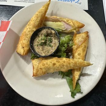 The Getaway Bar And Grill - Cuban Eggrolls - Bars Near Me - Pittsburgh, Pennsylvania