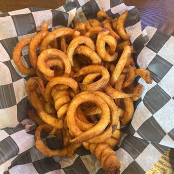 Jersey's Wings - Curly fries - Sports Bars Near Me - Pembroke Pines, Florida