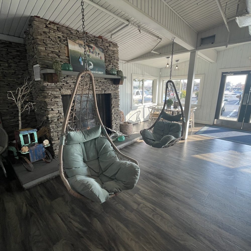 The Beach House - Inside - Bars Near Me - Bristol, Rhode Island