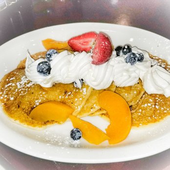 Norval Pancake House - Peach Pancakes - Breakfast & Brunch Near Me - Georgetown, Ontario