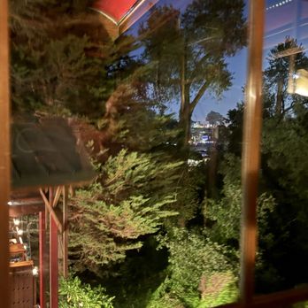 Shadowbrook - Trilolleybride after dinner - American Near Me - Capitola, California