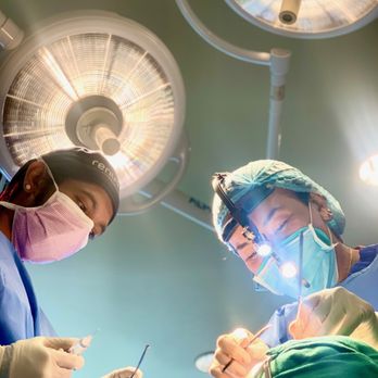 Aureum Aesthetics - In Surgery - Plastic Surgeons Near Me - Huntington Beach, California Aureum Aesthetics - In Surgery - Plastic Surgeons Near Me - Huntington Beach, California