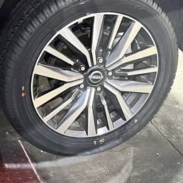 That's a darn good looking tire! Phew! Hot! That's a darn good looking tire! Phew! Hot!