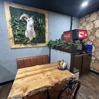Alaskan Burger & Brew - Burgers Near Me - Anchorage, Alaska Alaskan Burger & Brew - Burgers Near Me - Anchorage, Alaska