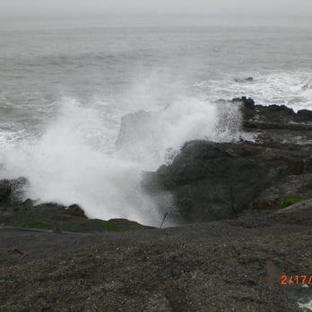 Black Sands Beach - Beaches Near Me - Whitethorn, California