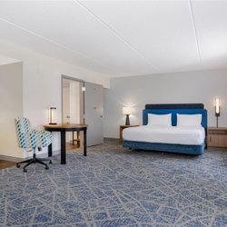 Hampton Inn & Suites Lamar - Guest room