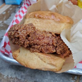 Sweet Chick - Chicken biscuit no sauce - Southern Near Me - New York, New York Sweet Chick - Chicken biscuit no sauce - Southern Near Me - New York, New York