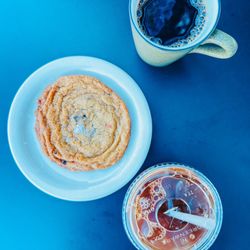 Hank's - Coffees and a chocolate chip sea salt cookie