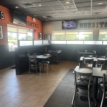 Loco Fresh Mexican - Tacos Near Me - Whitestown, Indiana