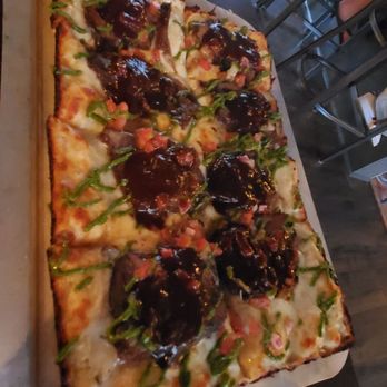 Avenue Kitchen + Bar - Beef barbacoa pizza. This is the large order. Fantastic! - Beer Bar Near Me - Somerville, Massachusetts Avenue Kitchen + Bar - Beef barbacoa pizza. This is the large order. Fantastic! - Beer Bar Near Me - Somerville, Massachusetts