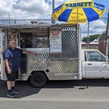 Dee’s Hut - Food Trucks Near Me Dee’s Hut - Food Trucks Near Me