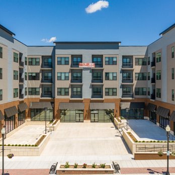 Brio Apartments - Courtyard - Apartments Near Me - Broken Arrow, Oklahoma