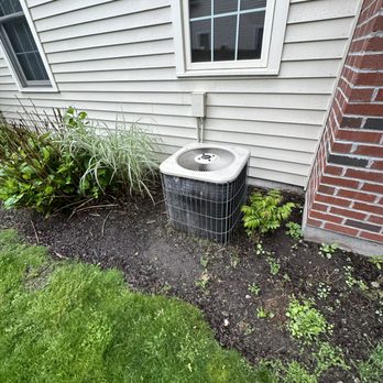 Alborz Corp - Old outdoor unit wanting for us to be removed - Heating & Air Conditioning/HVAC Near Me - Boston, Massachusetts Alborz Corp - Old outdoor unit wanting for us to be removed - Heating & Air Conditioning/HVAC Near Me - Boston, Massachusetts