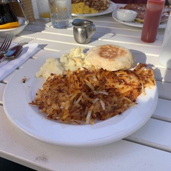 Shorehouse Kitchen - Egg white hash browns and English muffin. - Coffee & Tea Near Me - La Jolla, California Shorehouse Kitchen - Egg white hash browns and English muffin. - Coffee & Tea Near Me - La Jolla, California