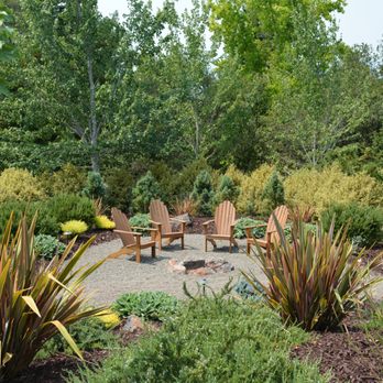 Rustic Boulder Wood Burning Fire Pit With Ornamental Gravel