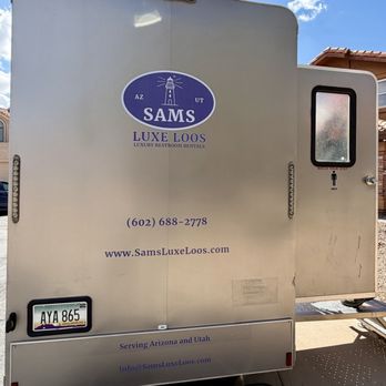 Sams Luxe Loos - Gently, professionally branded luxury trailer - Portable Toilet Services Near Me Sams Luxe Loos - Gently, professionally branded luxury trailer - Portable Toilet Services Near Me
