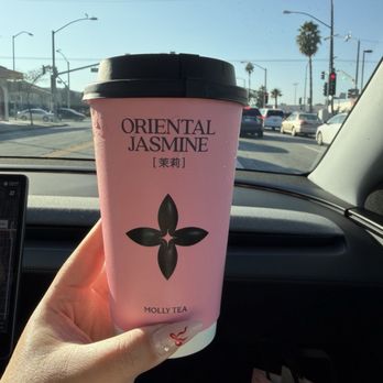Molly Tea - Peach Tieguanyin Oolong Milk Tea - Bubble Tea Near Me - San Gabriel, California Molly Tea - Peach Tieguanyin Oolong Milk Tea - Bubble Tea Near Me - San Gabriel, California