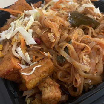 Garden Thai Cuisine - Tofu pad Thai - extra tofu - Thai Near Me - Redlands, California