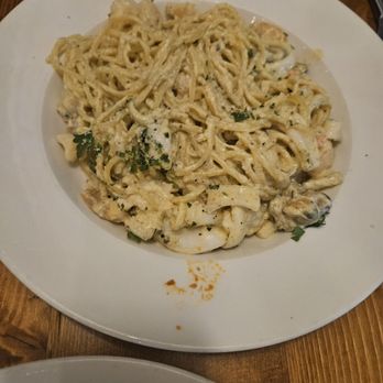 Simply Capri - Spaghetti Alla Carbonara di Mare - Italian Near Me - Winter Garden, Florida Simply Capri - Spaghetti Alla Carbonara di Mare - Italian Near Me - Winter Garden, Florida
