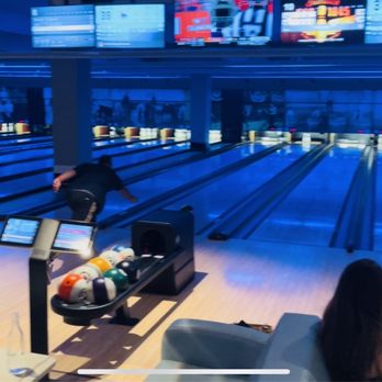 Pinstripes - Bowling Near Me - Canoga Park, California
