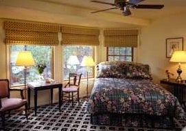 Alpenhorn Bed & Breakfast - Rosebay Room - Big Bear Lake, CA