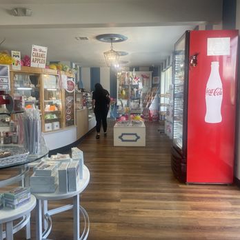 Laura's Candies - Candy counter - Candy Stores Near Me - Metairie, Louisiana