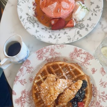 Little Hen - Chicken and waffles on bottom and Rose pancakes on top - Breakfast & Brunch Near Me - Miami, Florida Little Hen - Chicken and waffles on bottom and Rose pancakes on top - Breakfast & Brunch Near Me - Miami, Florida
