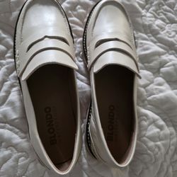 Got these Blondo waterproof loafers - 2 pair for $15! Sells for $60 -$125 at online stores. Very comfortable and in perfect condition!