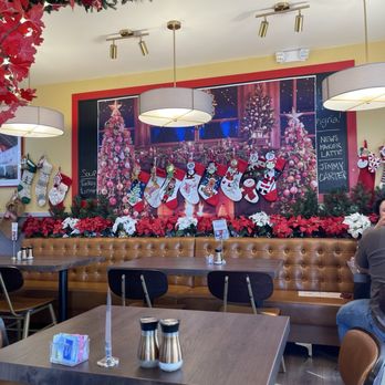 Red Maple - Cafes Near Me - Los Angeles, California Red Maple - Cafes Near Me - Los Angeles, California