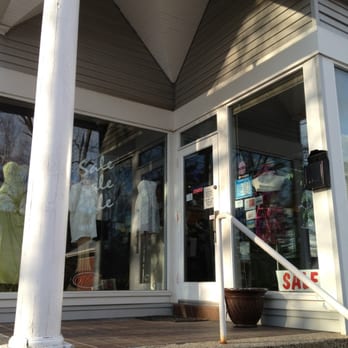 Sassy Fox Upscale Consignment - Accessories Near Me - Louisville, Kentucky Sassy Fox Upscale Consignment - Accessories Near Me - Louisville, Kentucky