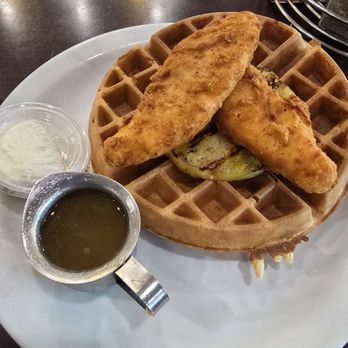 Eggs 'n Things Ala Moana - ENT Pineapple-Honey Chicken n Waffles - Breakfast & Brunch Near Me - Honolulu, Hawaii Eggs 'n Things Ala Moana - ENT Pineapple-Honey Chicken n Waffles - Breakfast & Brunch Near Me - Honolulu, Hawaii