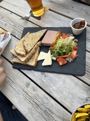 Queens Head Inn by null