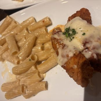 Bravo! Italian Kitchen - Chicken Parmesan kids portion served in 1/2 - Italian Near Me - Centerville, Ohio