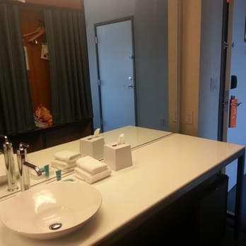 Aloft by Marriott Tempe - Bathroom - Hotels Near Me - Tempe, Arizona Aloft by Marriott Tempe - Bathroom - Hotels Near Me - Tempe, Arizona