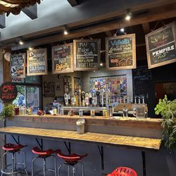 Red Tractor Pizza - Lé bar