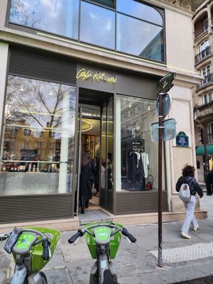 Café Kitsuné Palais Royal by null