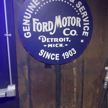 Stolen Saddle - Bars Near Me - Chicago, Illinois