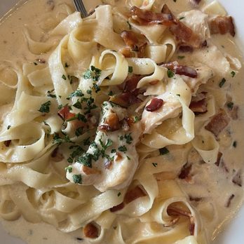 Montano's Restaurant - Fettuccine pasta carbonara with chicken - Italian Near Me - North Truro, Massachusetts Montano's Restaurant - Fettuccine pasta carbonara with chicken - Italian Near Me - North Truro, Massachusetts