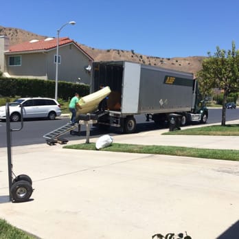 Rocket Moving Services - Movers Near Me - Glendale, California