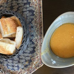 Shandiz - Lentil Soup with bread