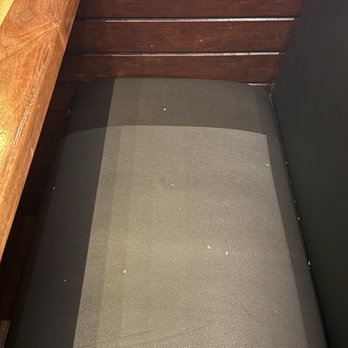 BJ's Restaurant & Brewhouse - dirty seating - New American Near Me - San Diego, California BJ's Restaurant & Brewhouse - dirty seating - New American Near Me - San Diego, California