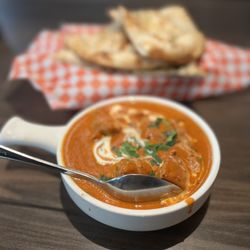 Inchin's Indian Kitchen - Butter chicken with garlic naan