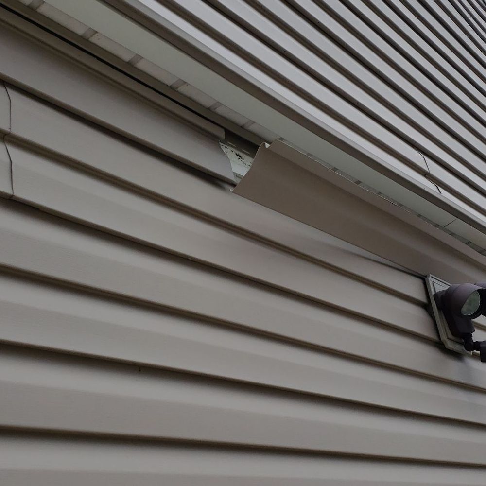 SiDEX Home Improvement - SIDING KEEPS FALLING OFF... YEAR AFTER YEAR! - Windows Installation Near Me - New Berlin, Wisconsin SiDEX Home Improvement - SIDING KEEPS FALLING OFF... YEAR AFTER YEAR! - Windows Installation Near Me - New Berlin, Wisconsin