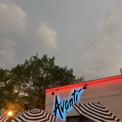 Avanti Restaurant - Outside