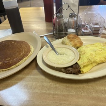 Jeter's Deli - two plates of food on a table - Delis Near Me - Salisbury, North Carolina Jeter's Deli - two plates of food on a table - Delis Near Me - Salisbury, North Carolina